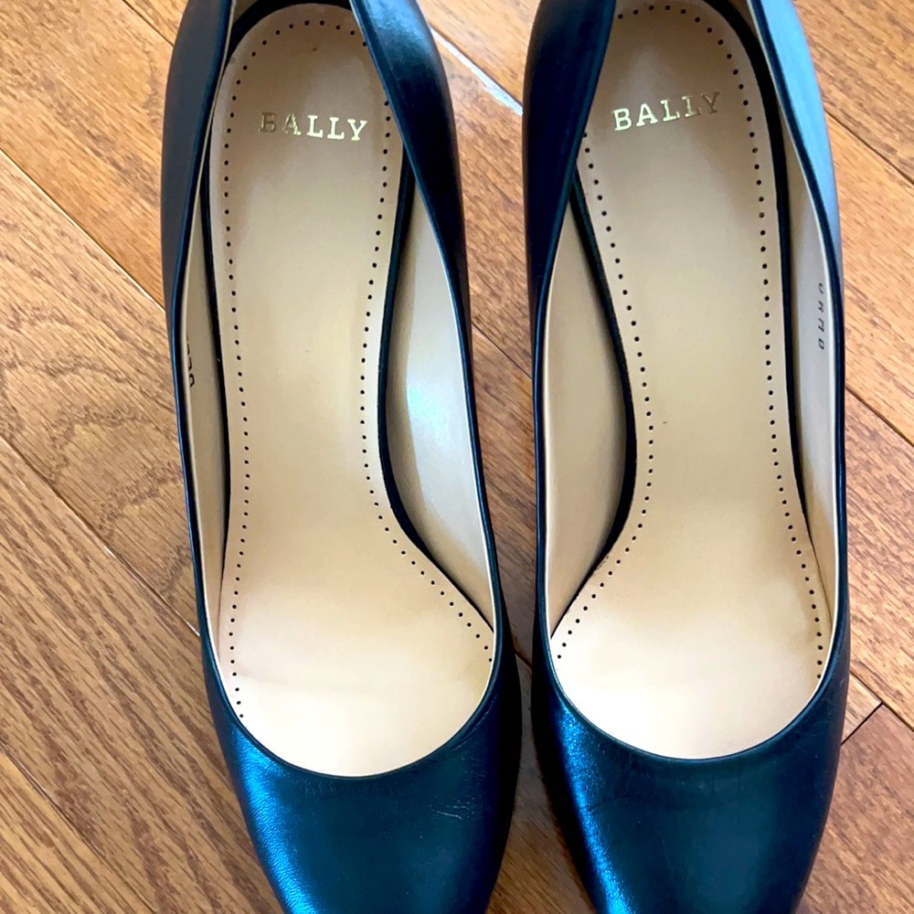 Belly  brand new 7.5 shoes